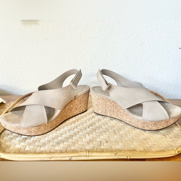 Clark’s sandals, size 8.5 - Picture 6 of 8